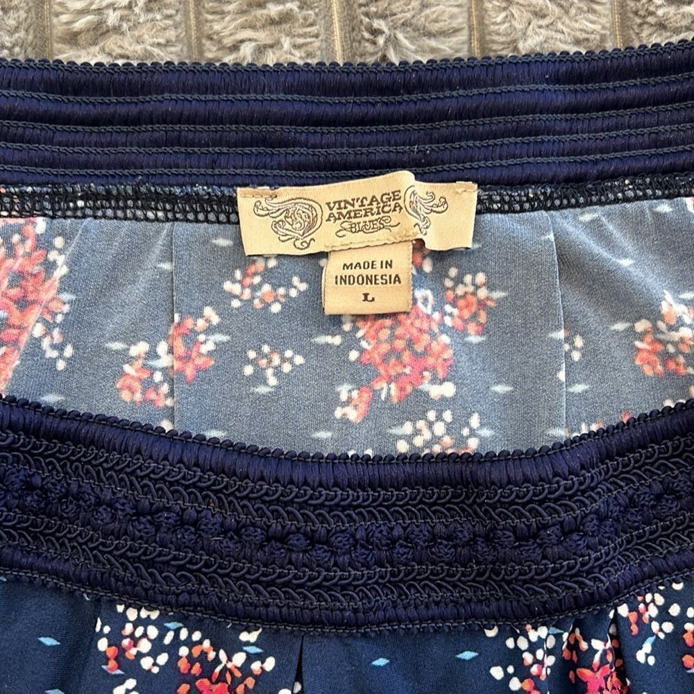 Women’s Midi Skirt - Picture 2 of 4